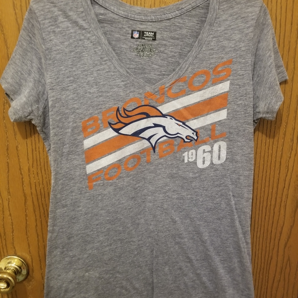 Womens NFL T-shirt